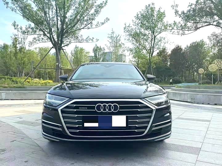 Фото 6 - Audi A8