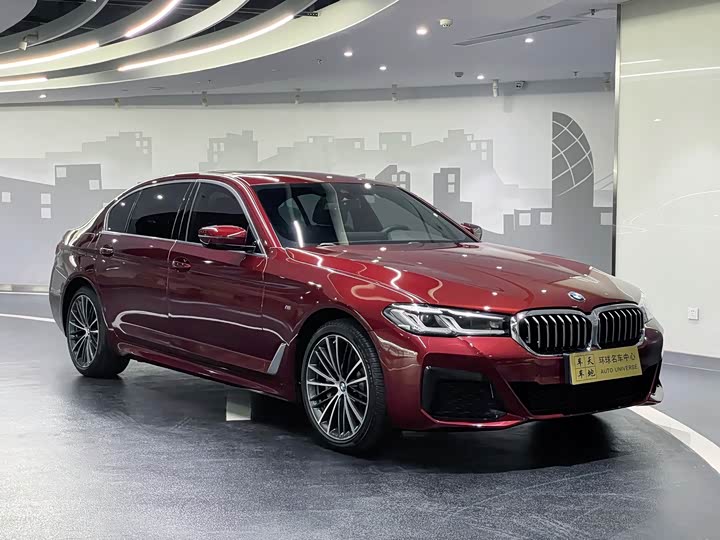 Фото 3 - BMW 5 Series