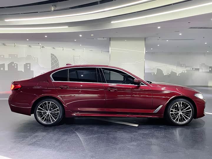 Фото 6 - BMW 5 Series