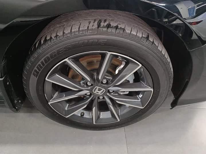 Фото 6 - Honda Inspire