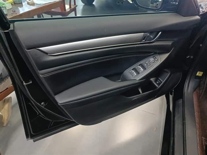 Фото 7 - Honda Inspire