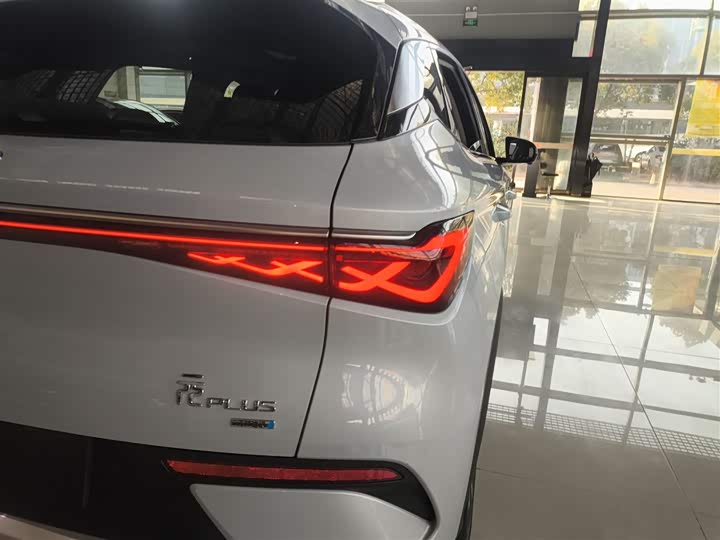 Фото 8 - BYD Yuan Plus