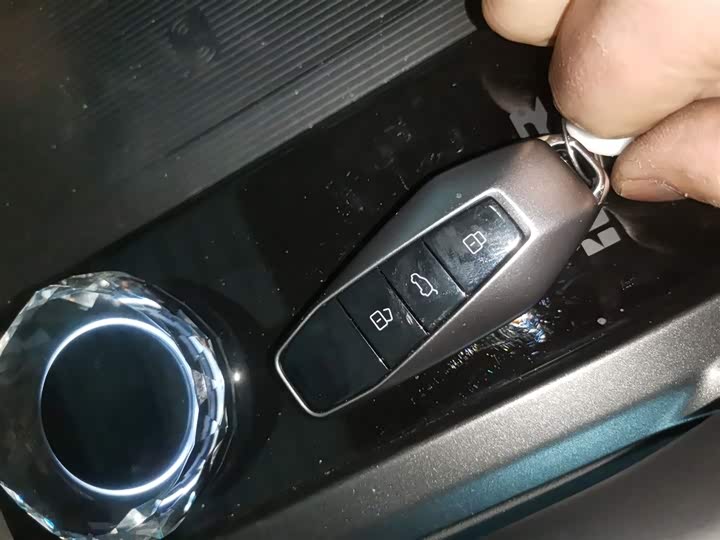 Фото 9 - Chery iCar 03T