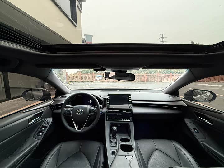 Фото 5 - Toyota Avalon