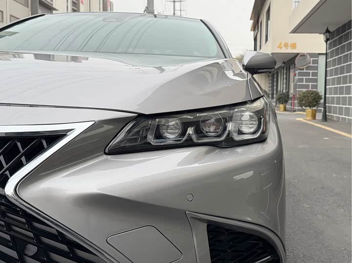 Фото 7 - Toyota Avalon