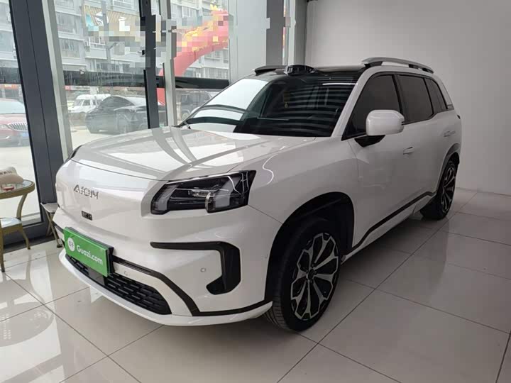 Фото 2 - GAC Aion V