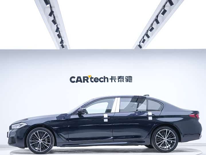 Фото 2 - BMW 5 Series