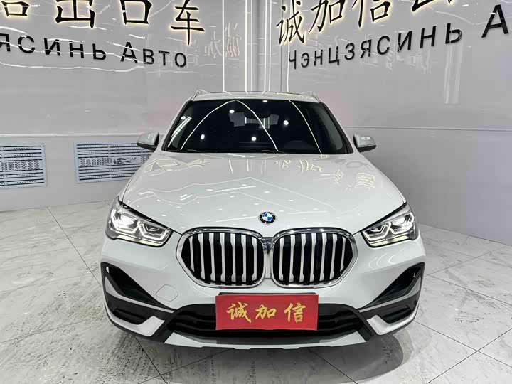 Фото 2 - BMW X1