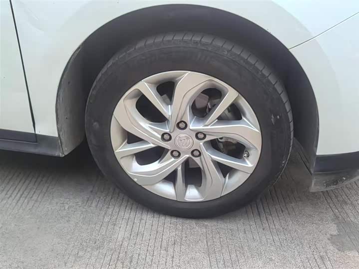 Фото 4 - Buick Velite 6