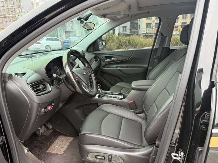 Фото 5 - Chevrolet Equinox