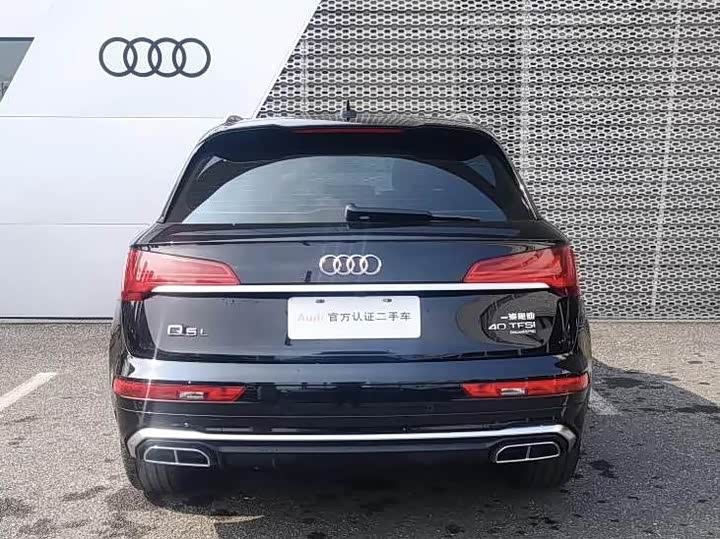 Фото 5 - Audi Q5L