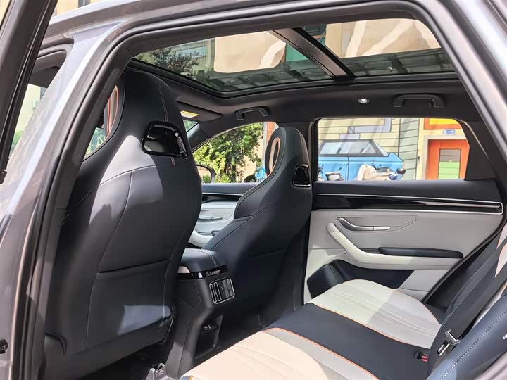 Фото 8 - BYD Song Plus Hybrid/EV