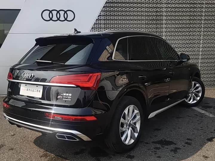Фото 4 - Audi Q5L