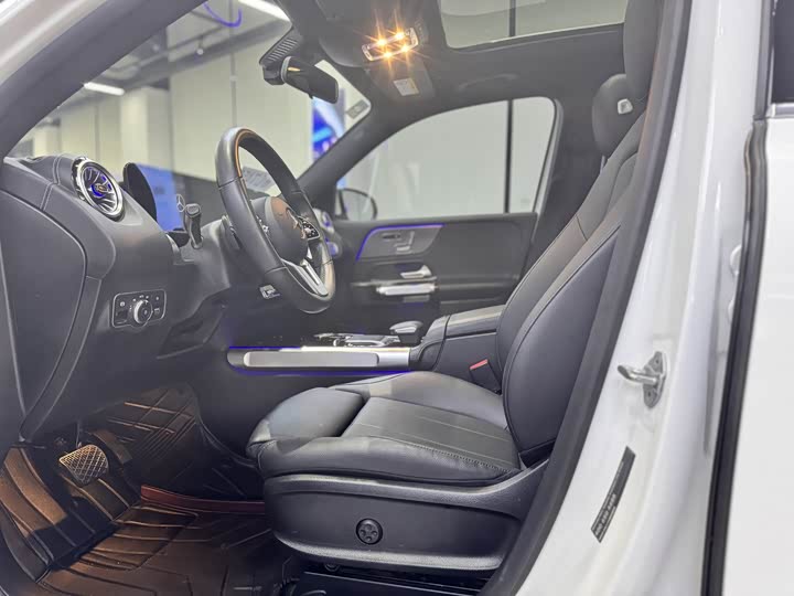 Фото 4 - Mercedes-Benz GLB-Class