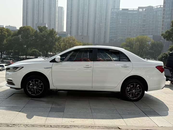 Фото 4 - BYD Qin EV