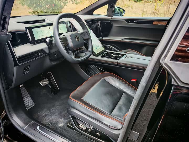 Фото 7 - HiPhi X