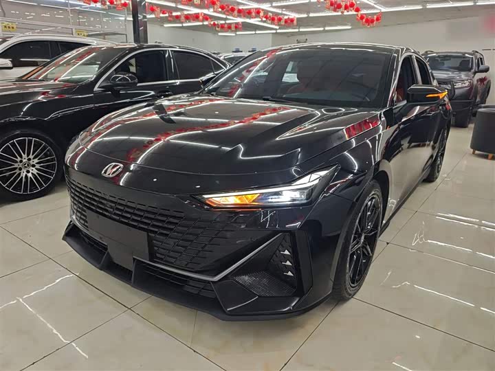 Фото 1 - Changan UNI-V