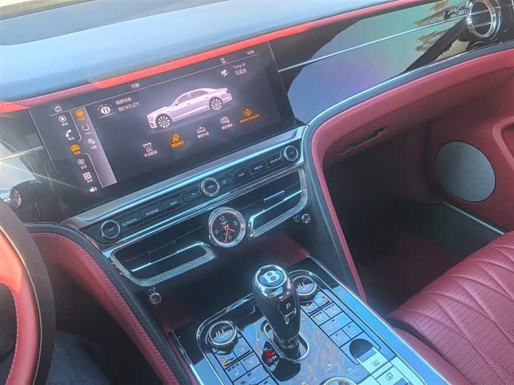 Фото 8 - Bentley Flying Spur