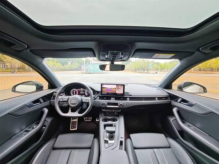 Фото 4 - Audi A4L