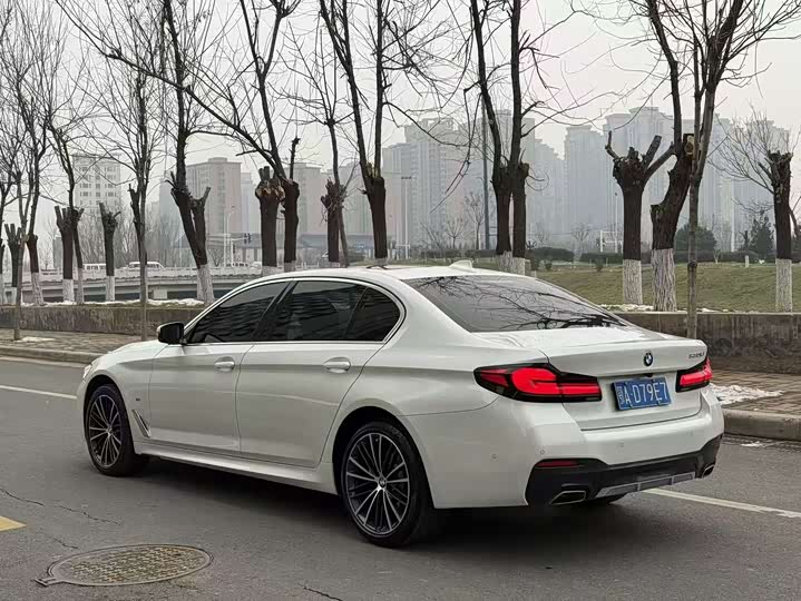 Фото 4 - BMW 5 Series