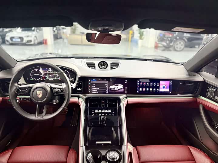 Фото 5 - Porsche Panamera