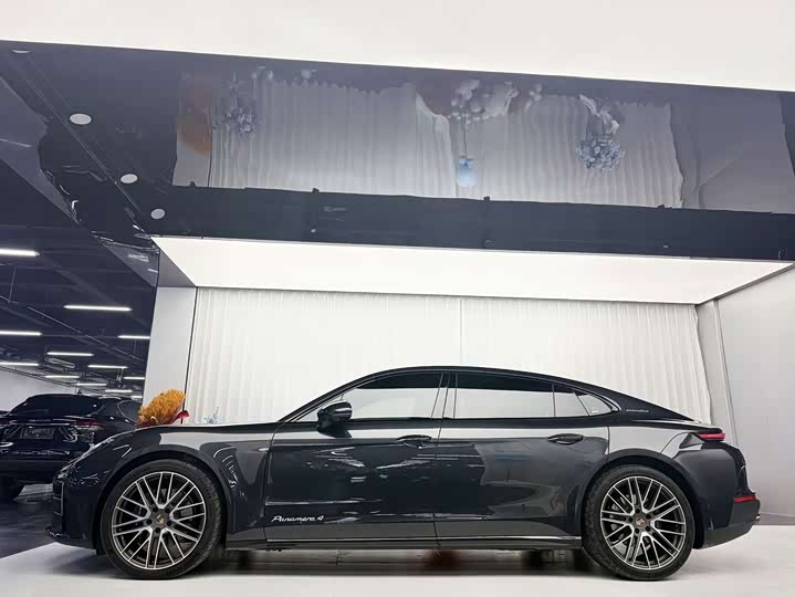 Фото 9 - Porsche Panamera