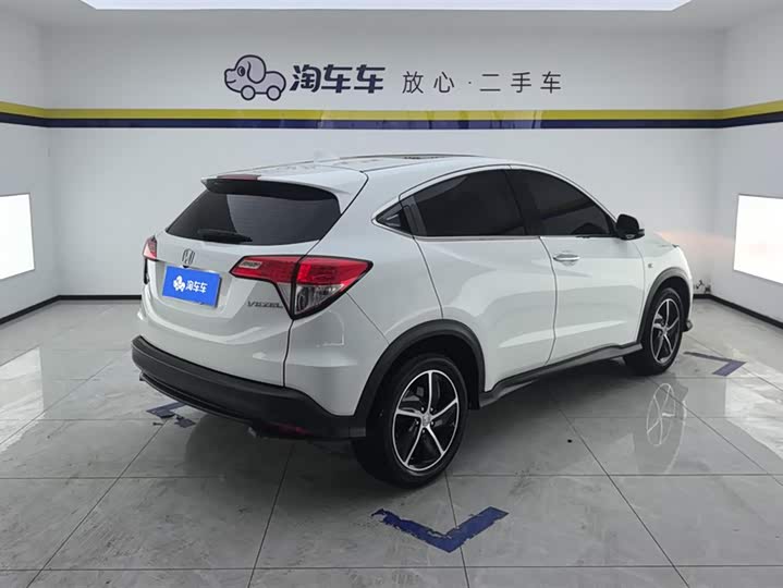 Фото 3 - Honda Vezel