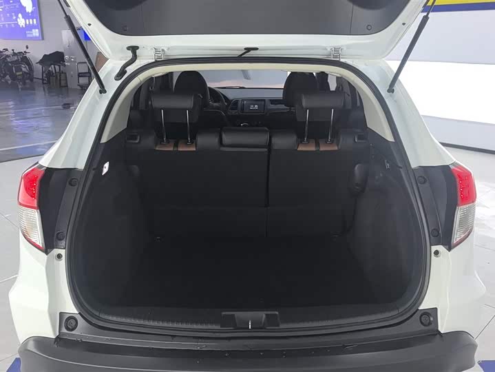 Фото 4 - Honda Vezel