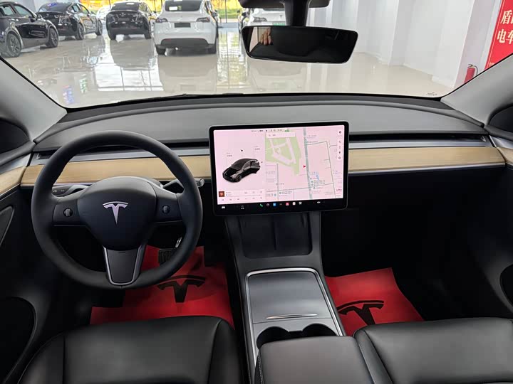 Фото 6 - Tesla Model Y