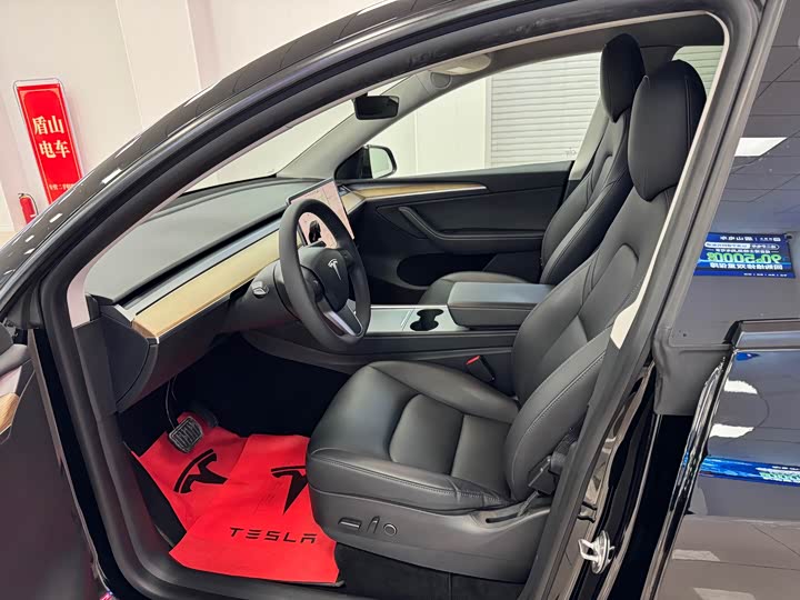 Фото 8 - Tesla Model Y