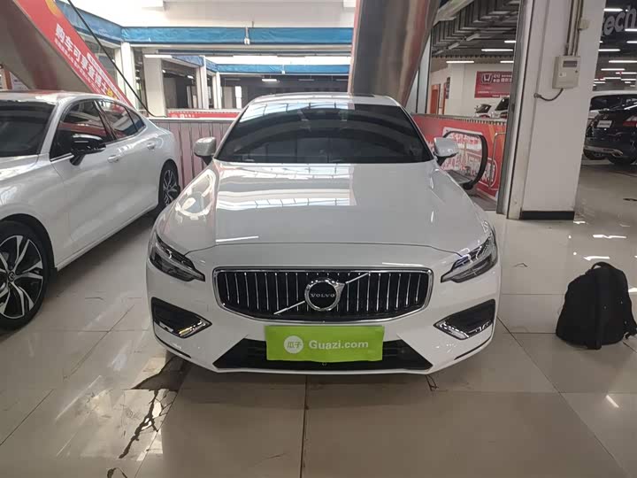 Фото 3 - Volvo S60