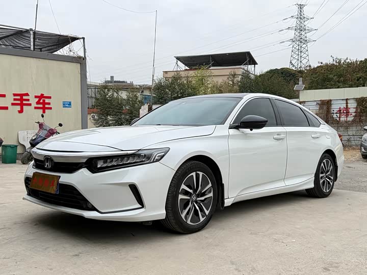 Фото 3 - Honda Inspire