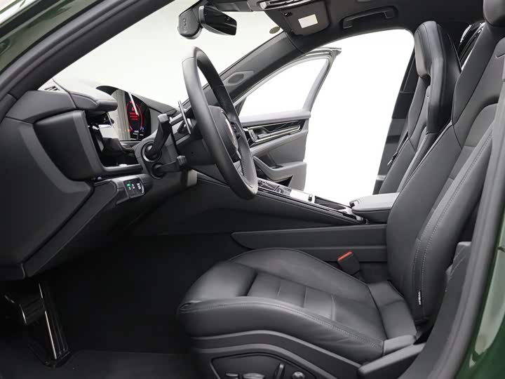 Фото 3 - Porsche Panamera