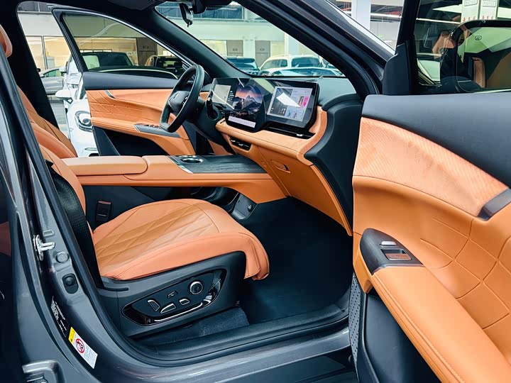 Фото 8 - Changan CS75 Plus