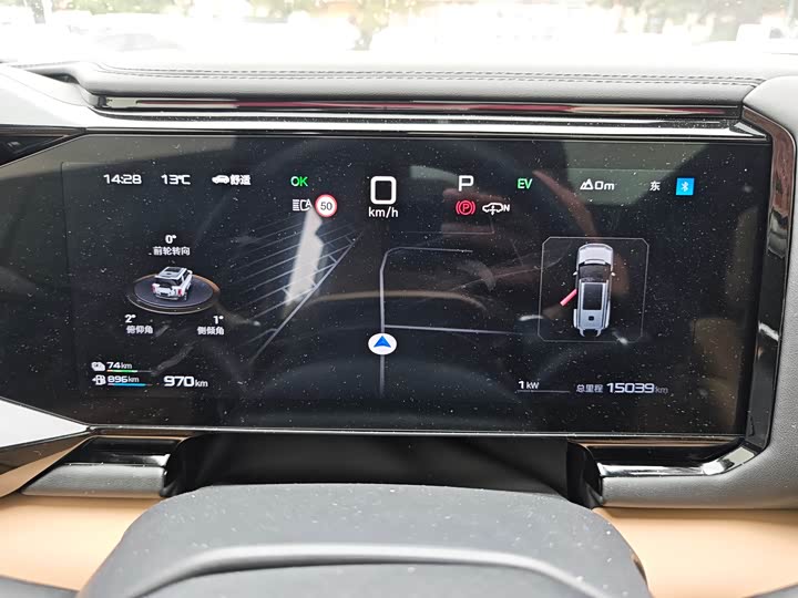 Фото 9 - BYD FangChengBao Leopard 8