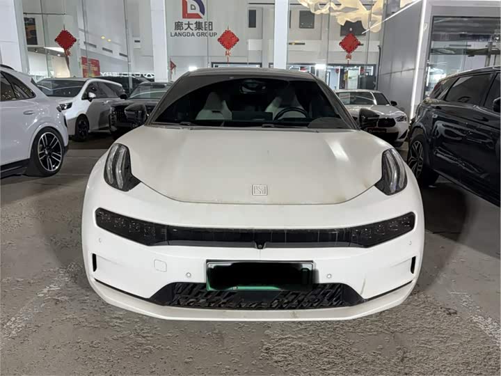 Фото 2 - Zeekr 001