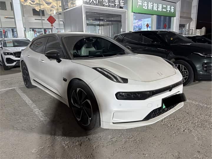 Фото 3 - Zeekr 001