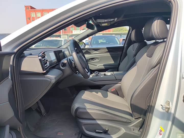 Фото 7 - BYD Qin L