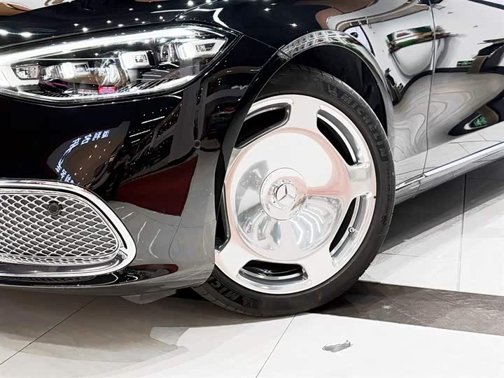 Фото 8 - Mercedes-Benz Maybach S-Class