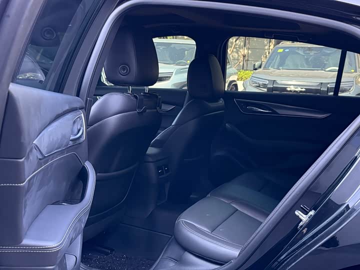 Фото 6 - Cadillac CT5