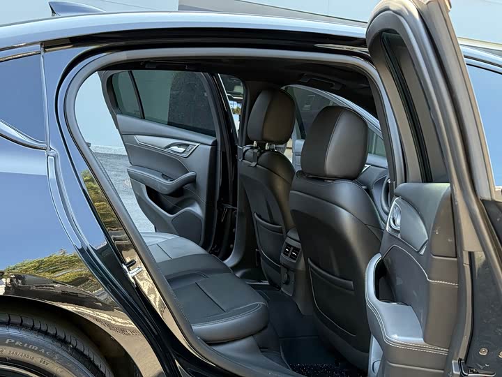 Фото 9 - Cadillac CT5