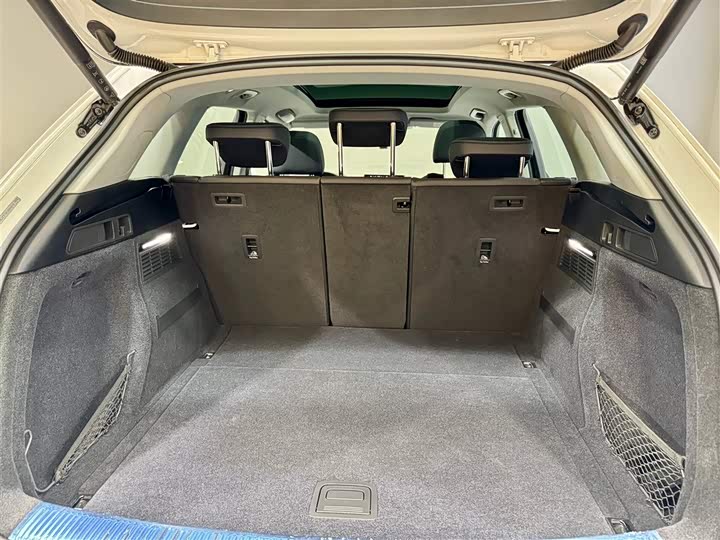 Фото 4 - Audi Q5L