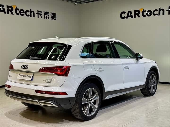 Фото 5 - Audi Q5L