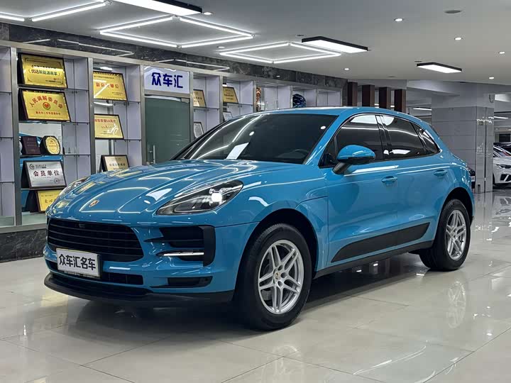 Фото 1 - Porsche Macan