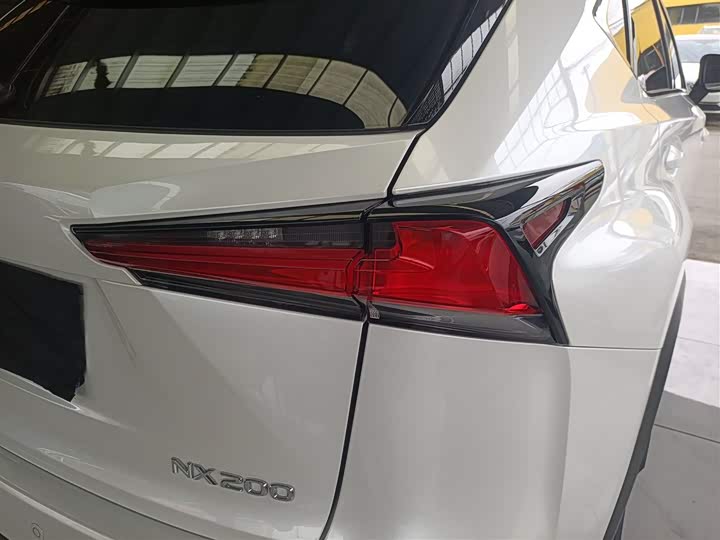 Фото 8 - Lexus NX