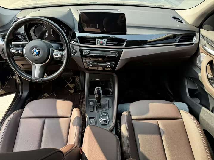 Фото 6 - BMW X1