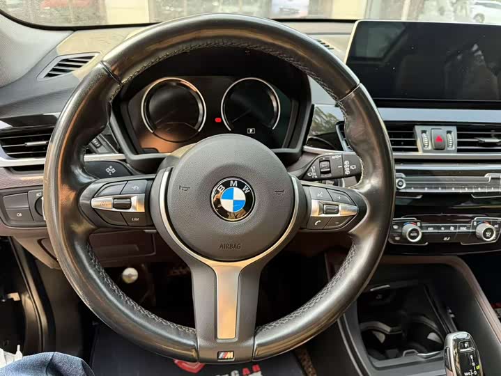 Фото 7 - BMW X1