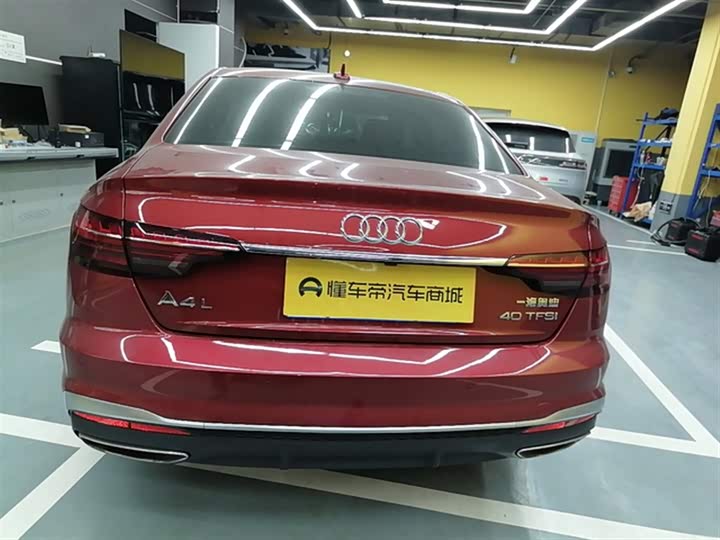 Фото 6 - Audi A4L