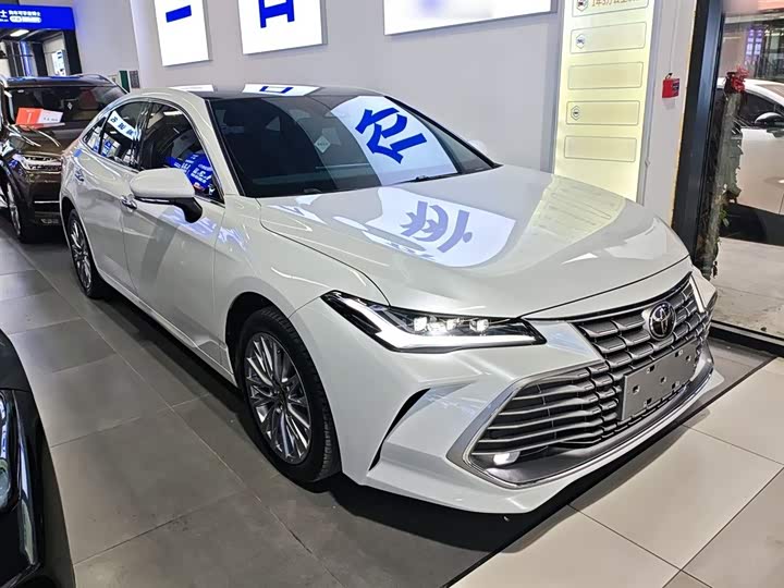 Фото 4 - Toyota Avalon