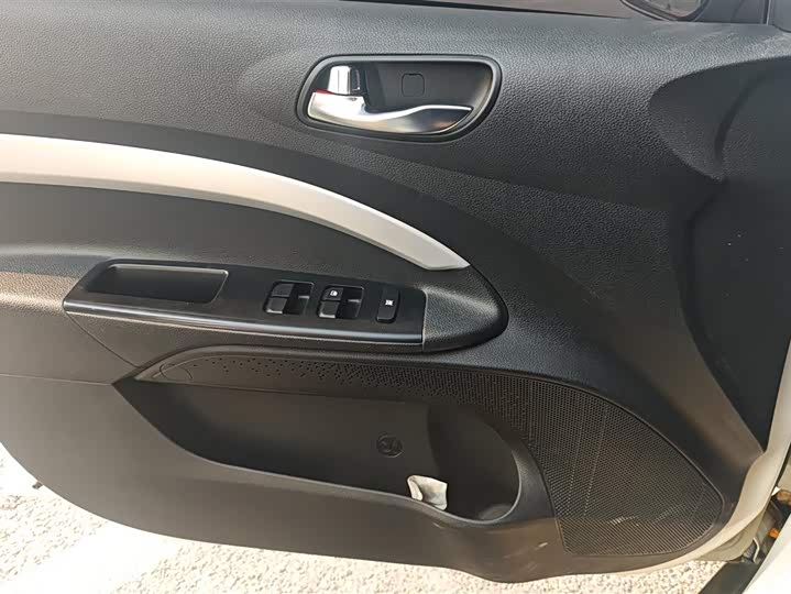 Фото 7 - Kia KX1